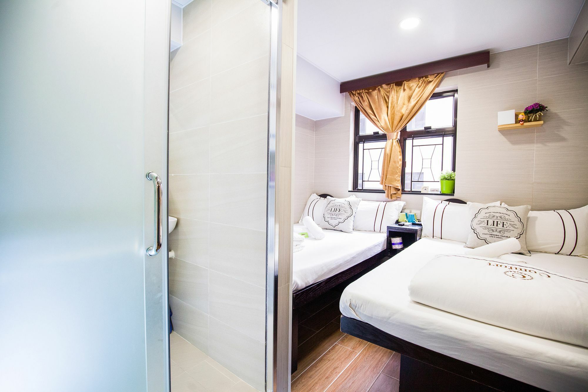 Smiley Inn Kowloon  Екстер'єр фото